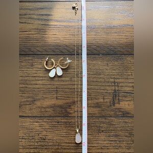 Cabi Lagoon Necklace and Earrings set